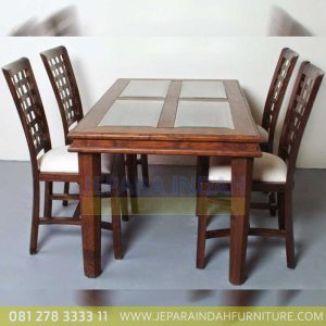 Jual Meja Makan Minimalis Set 4 Kursi Klasik