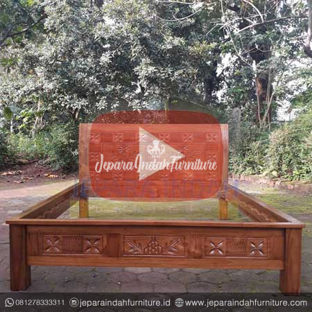 Harga Jual Dipan Jati Klasik Ukir Pohon Bambu Murah