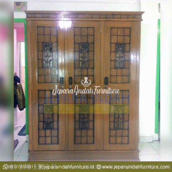 Harga Jual Lemari Pakaian Jati 3 Pintu (BRF LMP 037)