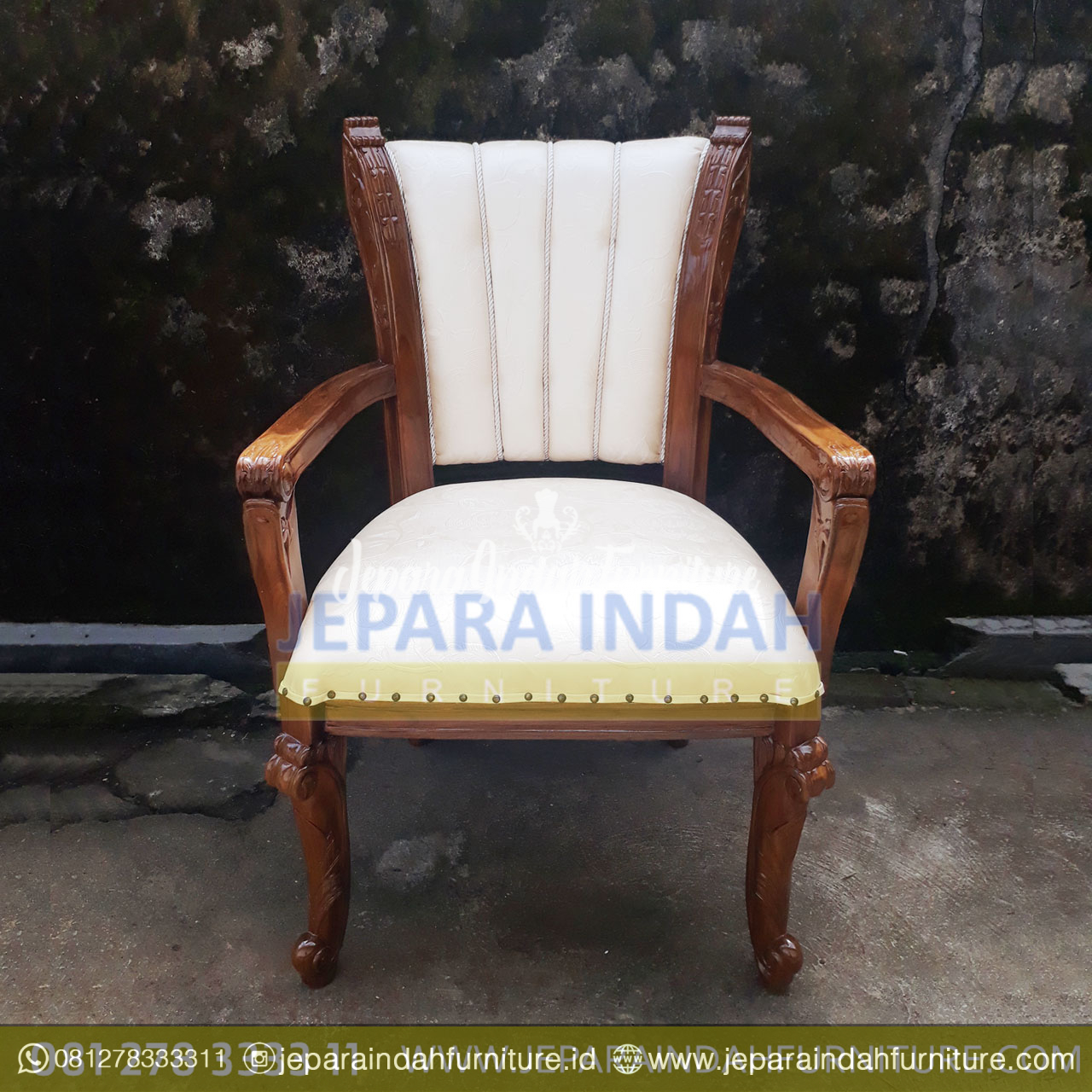 LRF KAC 005 Kursi Armchair Adena Kayu Jati Ukir Klasik